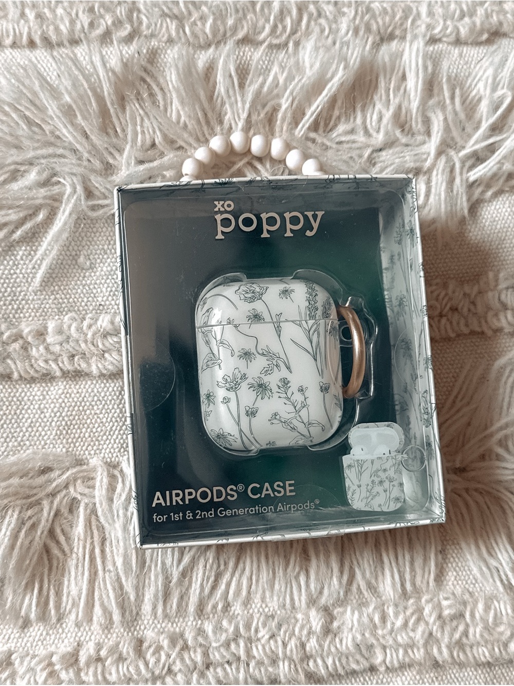 xoxo Poppy Floral AirPods Case — White with Green Botanical Print